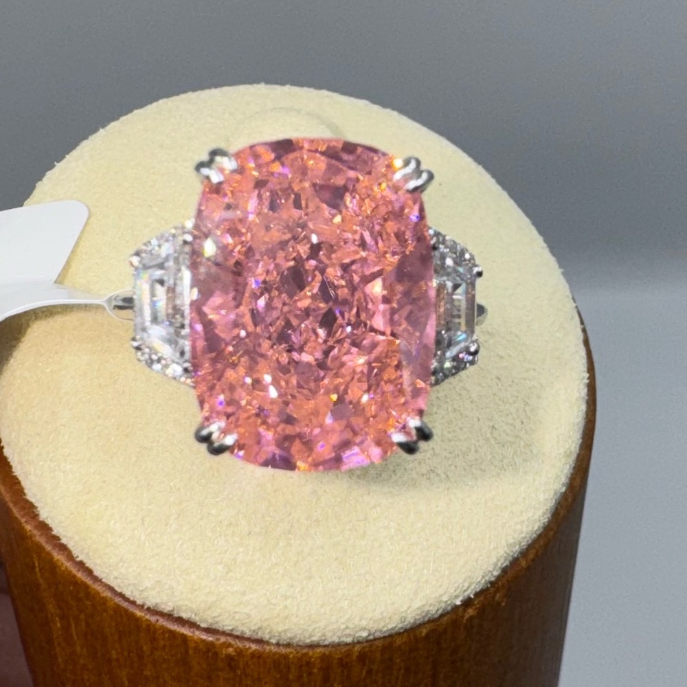 18k 12ct Pink Sapphire Ring - Picture 4 of 16